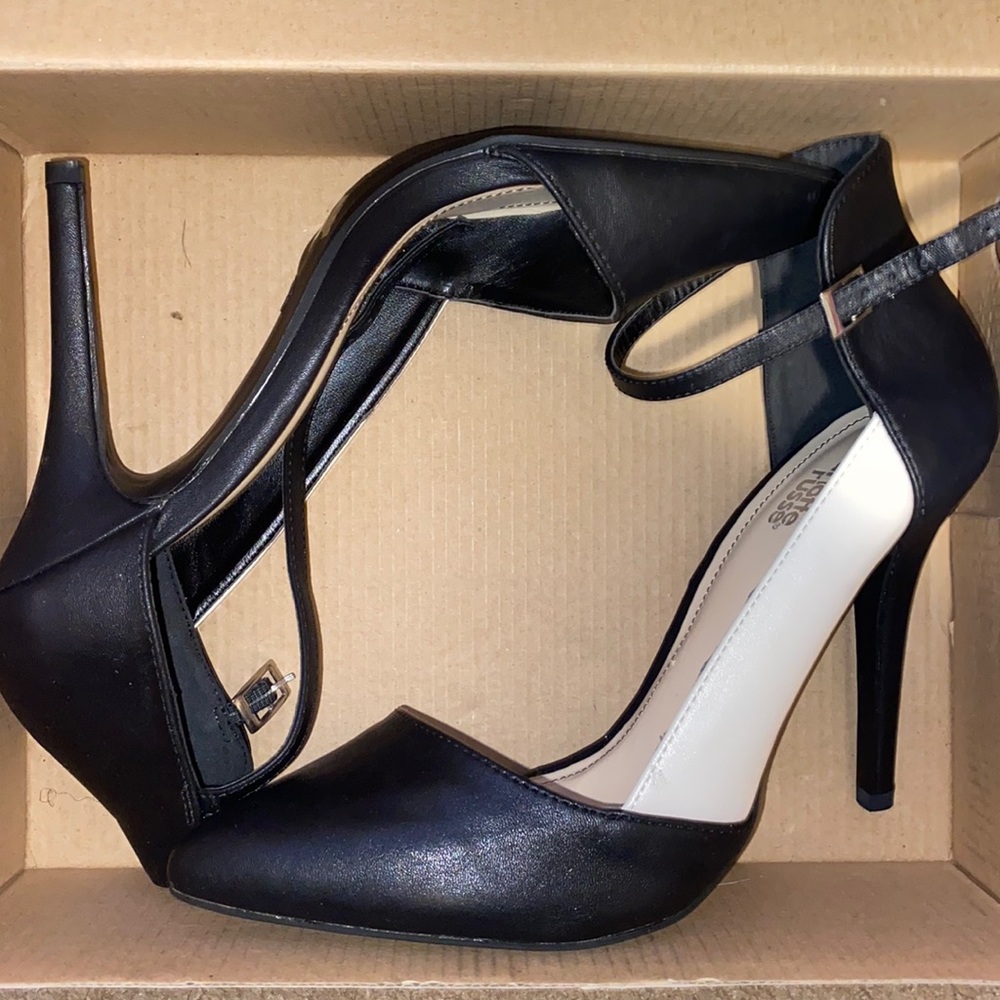 Black and white size 9 heels.